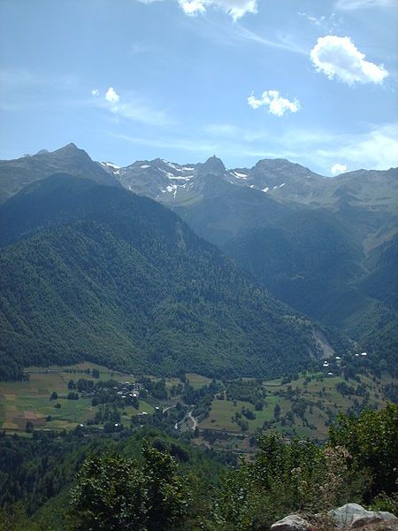 File:InguriRiverGorge.JPG