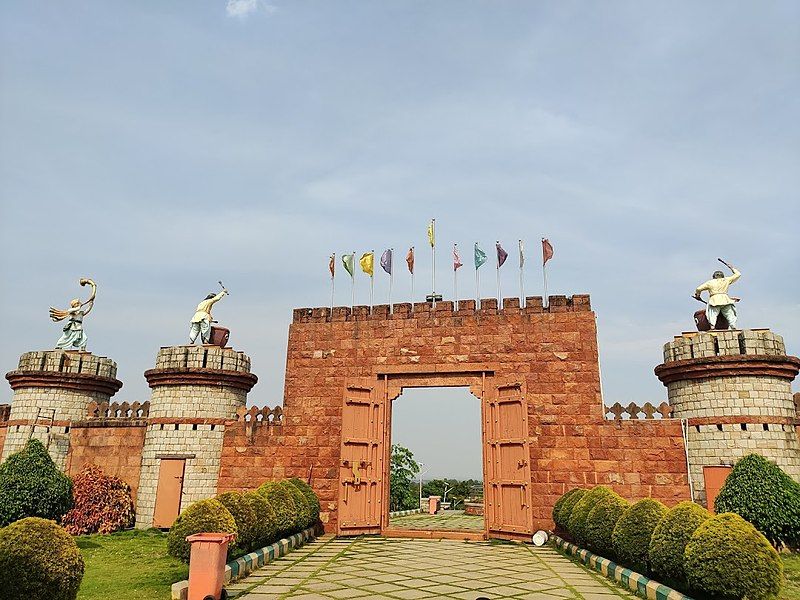 File:Kanakadasa Palace.jpg