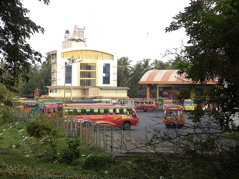 File:Kannur private busstand.jpg