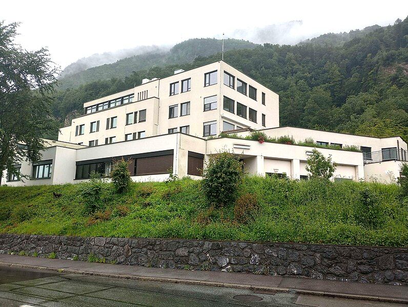 File:Landesspital Liechtenstein.jpg