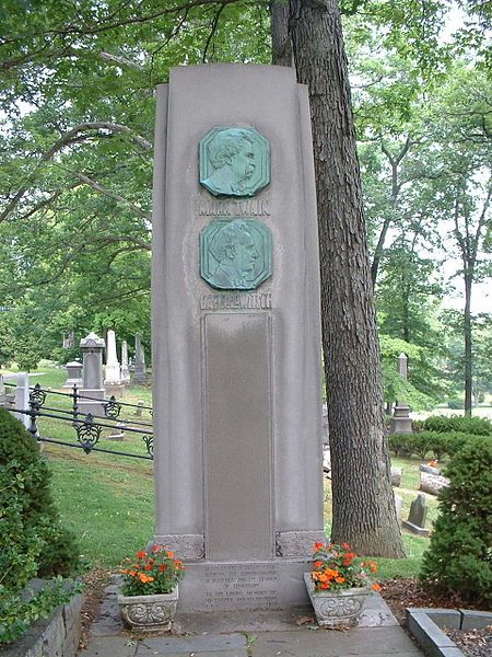 File:Mark Twain Grave.JPG