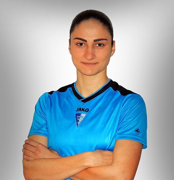 File:Nevena Damjanovic-fudbalerka.jpg