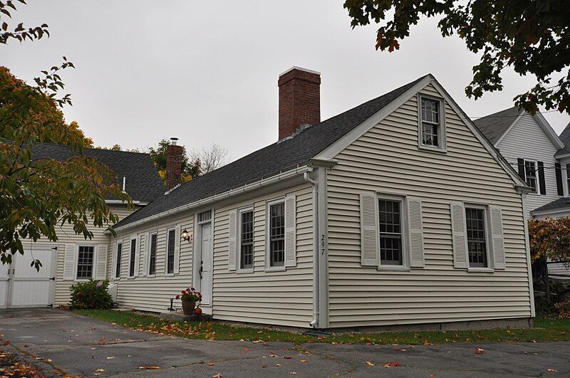 File:OgunquitME 297MainStreet.jpg