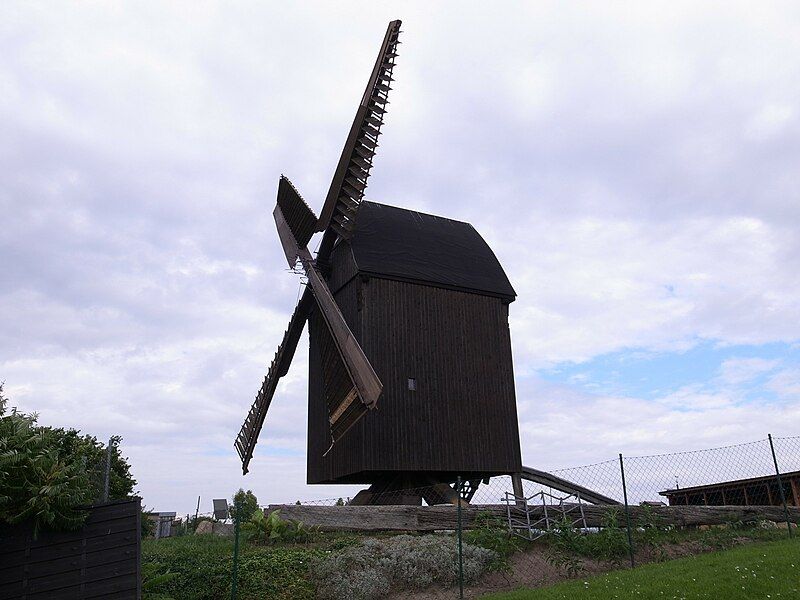 File:Polleben Windmühle.jpg