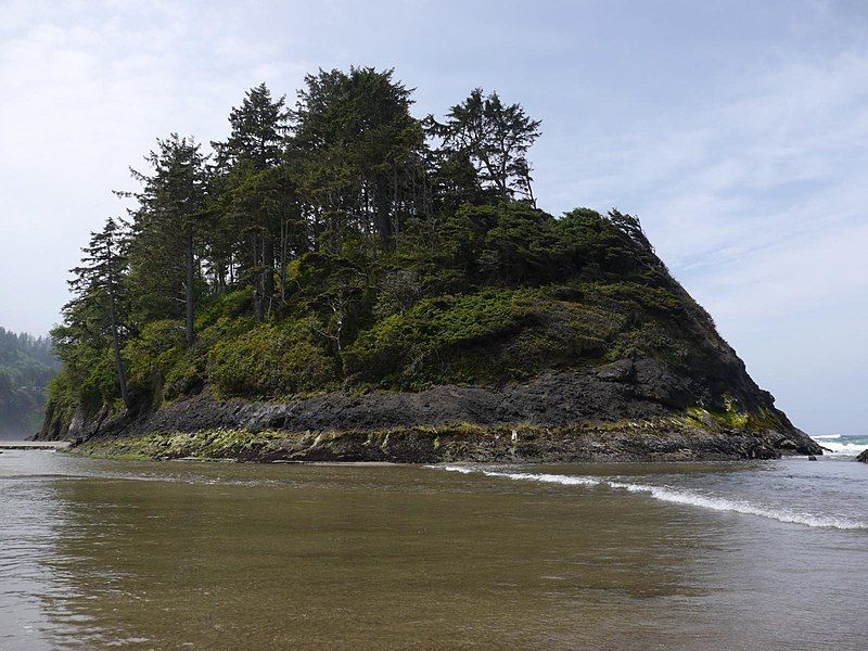 File:Proposal Rock (Oregon).jpg