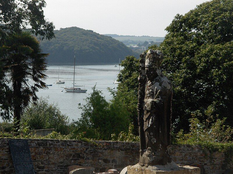 File:Saint-Budoc à Trégarvan.JPG