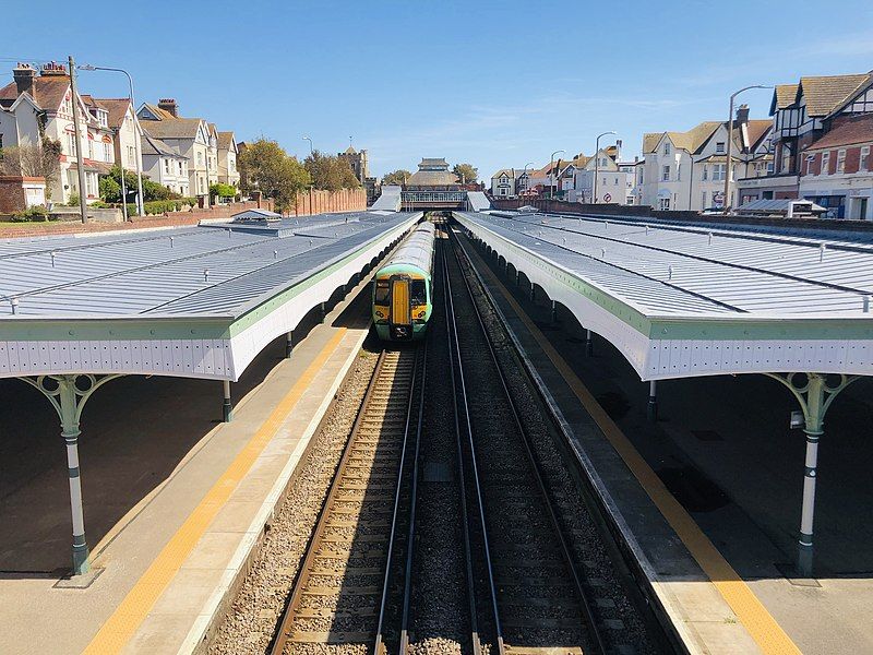 File:Bexhill station.jpg