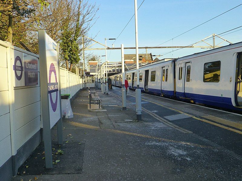 File:ChadwellHeath-Stn-P1610837 (49177398011).jpg