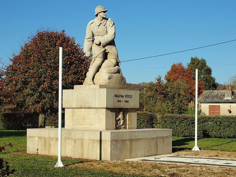 File:Chestres-FR-08-monument tchécoslovaque-17.jpg