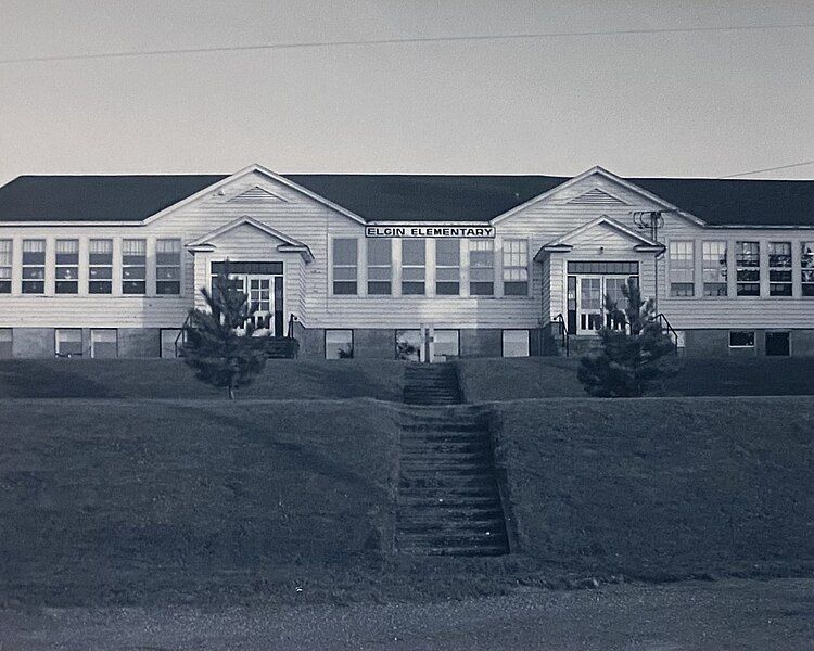 File:Elgin Elementary School.jpg