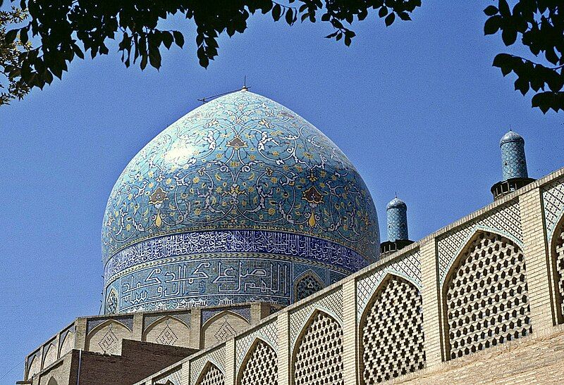 File:IrIsfahanChaharbaghMadrasa2.jpg