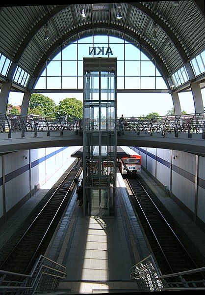 File:Kaltenkirchen-bfbahnsteig.jpg