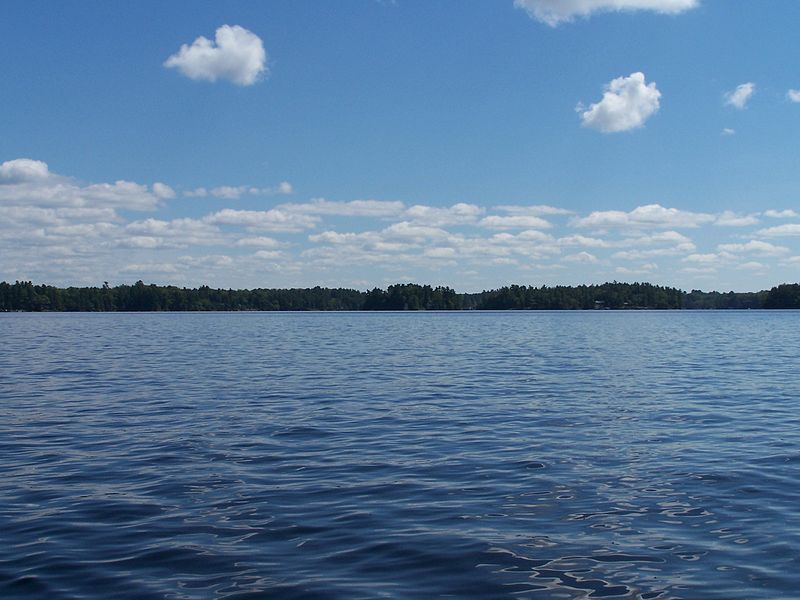 File:Lake Muskoka.jpg