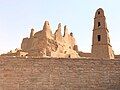 Omar ibn al-Khattab Mosque with its minaret and the castle in the background