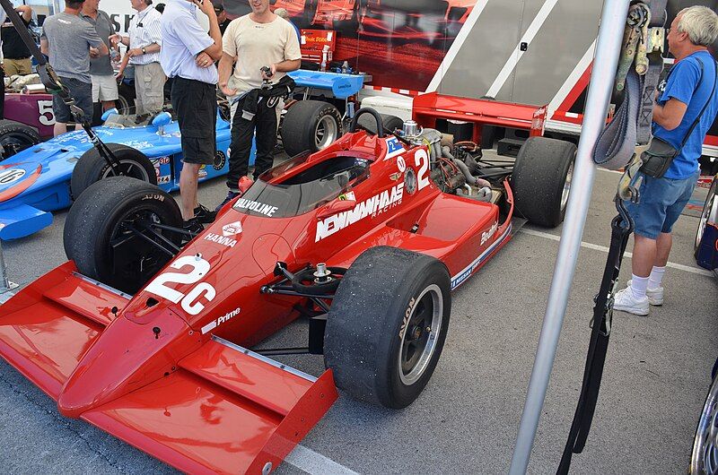 File:MarioAndretti1985Lola.jpg