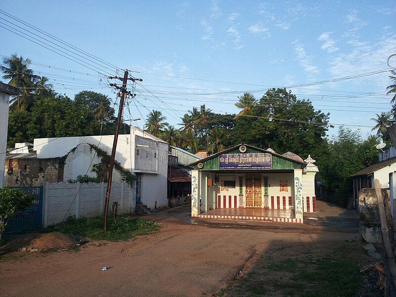 File:Perumal temple.jpg