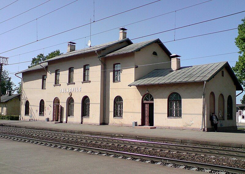 File:Salaspils-station.jpg