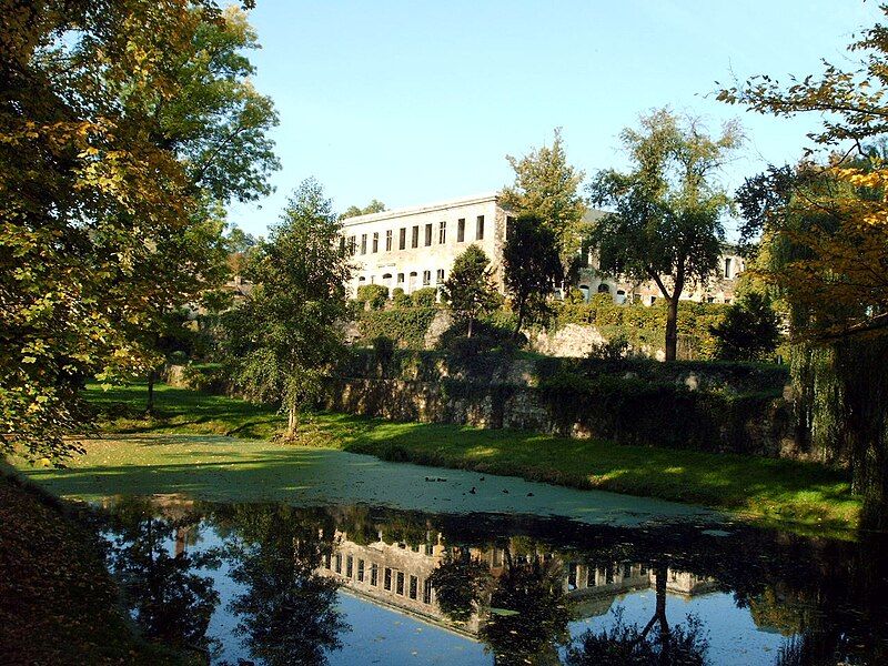 File:Schloss Dahlen02.jpg