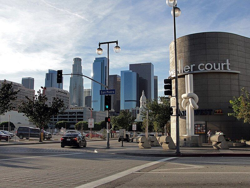 File:Weller Court LA.jpg