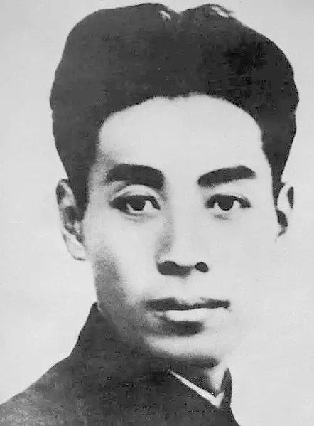 File:Zhou Enlai 1927.jpg