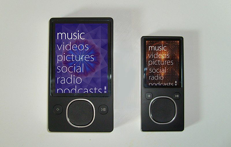 File:Zune80and4.jpg