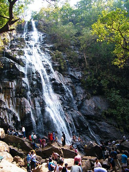 File:B Fall, Pachmarhi.JPG