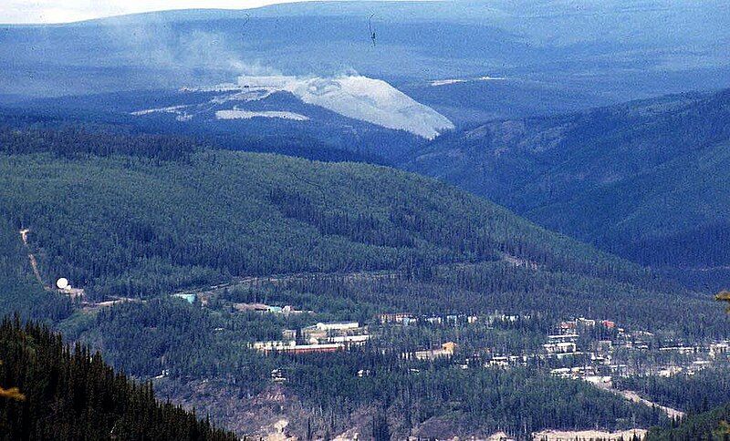 File:Clinton Creek, Yukon.jpg