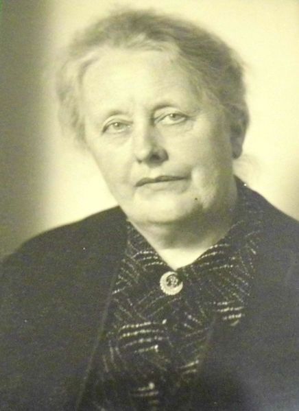 File:Emmi Walther.jpg