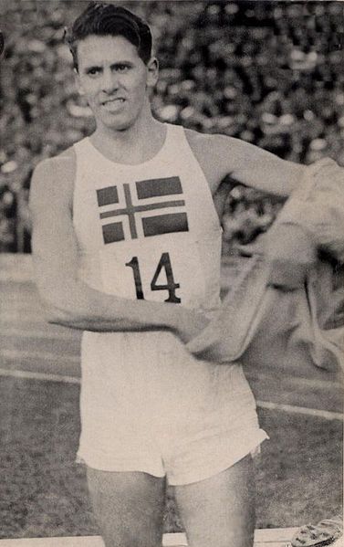 File:Hjalle1935StockholmStadion4.jpg