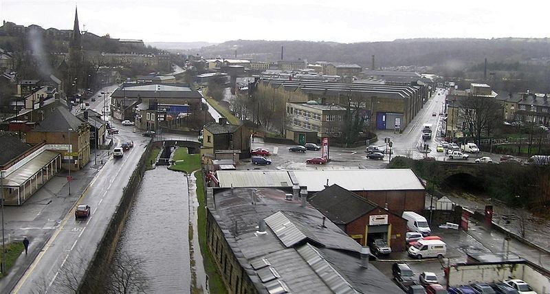 File:Longroyd Bridge Huddersfield.jpg