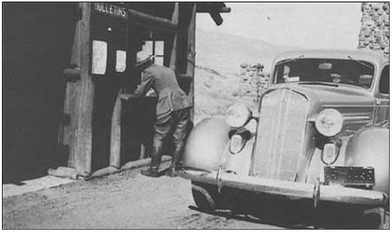 File:NorthEntranceStationYNP1936.JPG