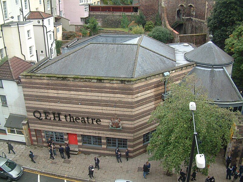 File:QEH Theatre.JPG