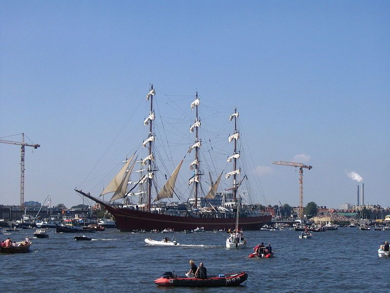 File:Sailin2005.JPG