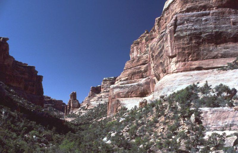 File:SlickhornCanyonUT.jpg