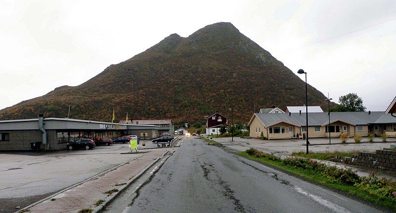 File:Straume in Bø.jpg