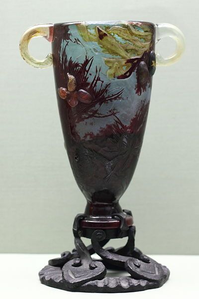 File:Vase canthare prouvé.jpg