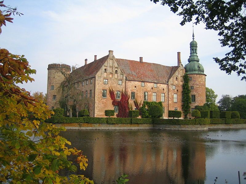 File:Vittskövle slott.jpg