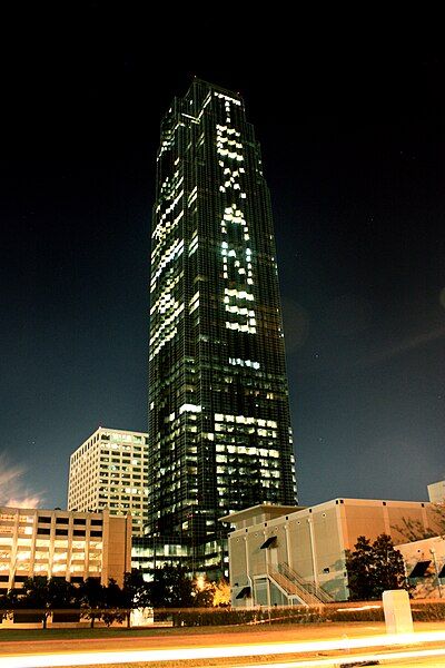 File:Wiliams Tower Texans.jpg