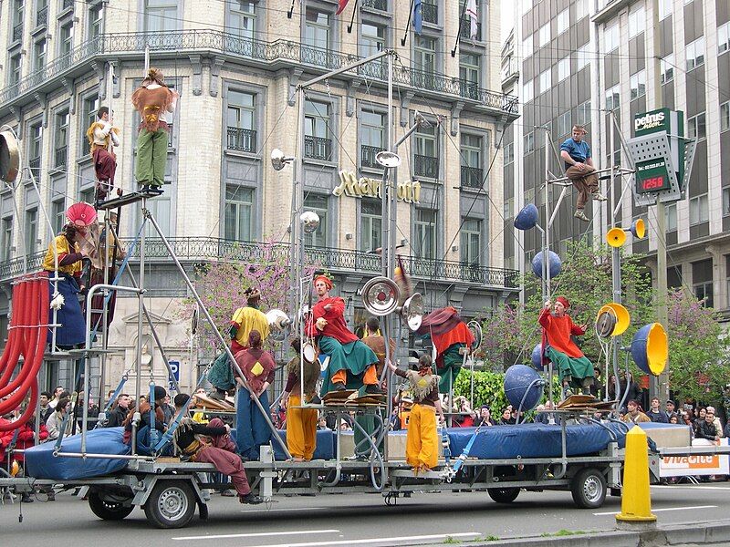 File:Zinneke Parade-2004-05-08--13-01-12.jpg