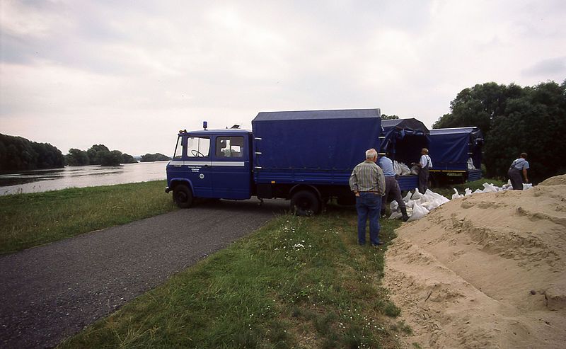 File:1997-07-29-Oderhochwasser-RalfR-img030.jpg