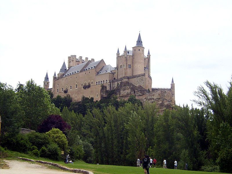 File:Alcazar-Segovia.jpg