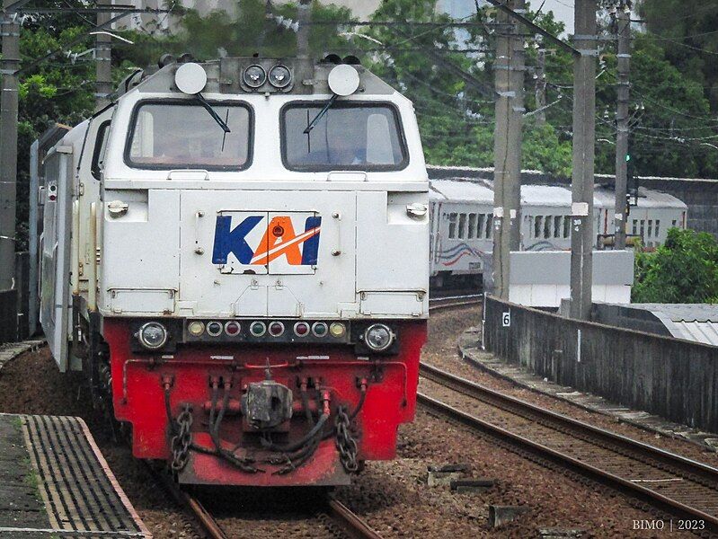 File:Argo Merbabu Train.jpg