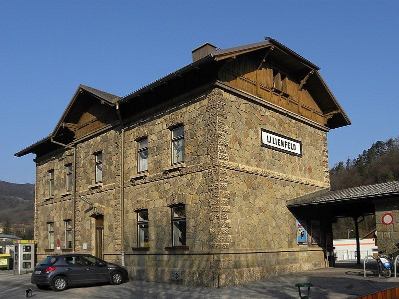 File:Bahnhof Lilienfeld III.jpg