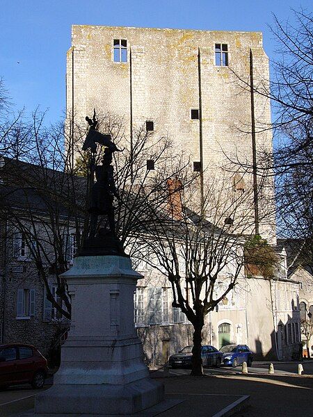 File:Beaugency donjon.jpg