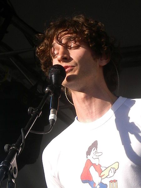 File:Gotye live.jpg