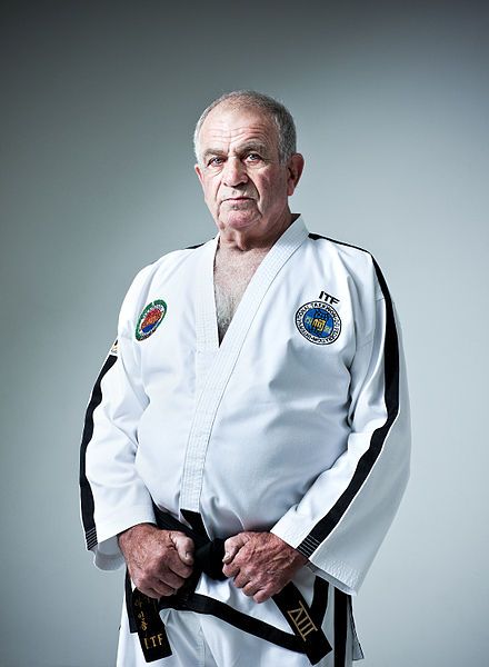 File:GrandmasterHowardSnr.jpg