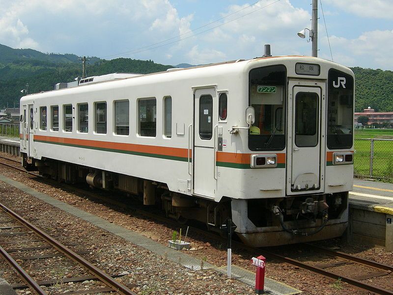 File:JR-central-kiha11 111.JPG