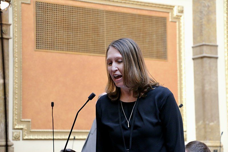 File:Karen Peterson.jpg