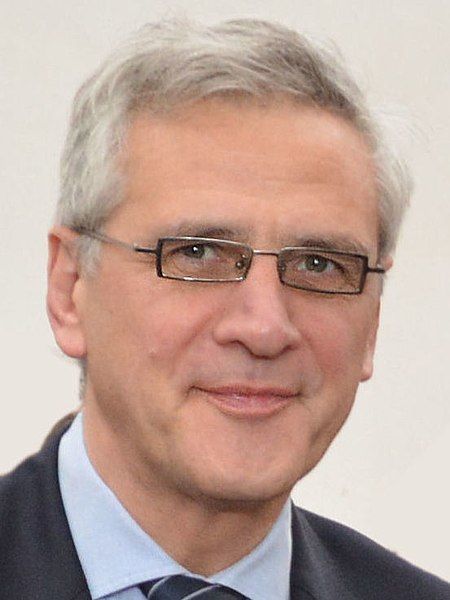 File:Kris-peeters-1391318830 (cropped).jpg