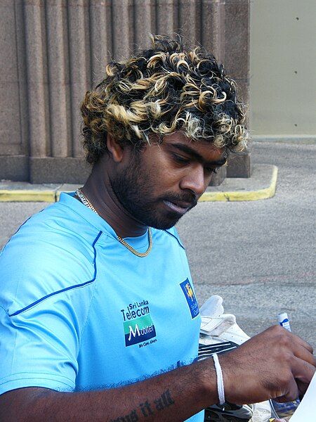 File:Lasith Malinga signing.jpg